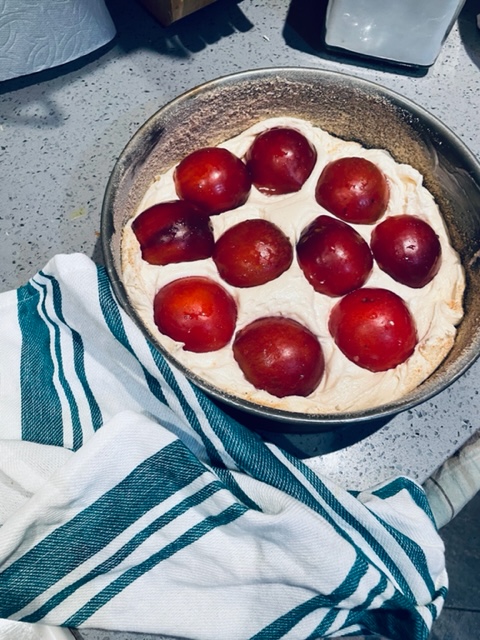 making Polish plum cake